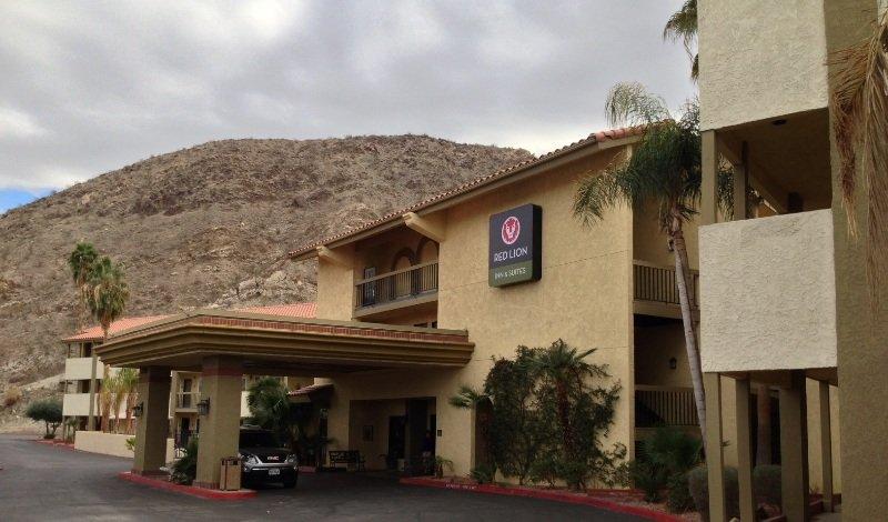 Red Lion Inn & Suites Cathedral City Palm Springs Exterior photo