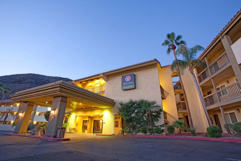 Red Lion Inn & Suites Cathedral City Palm Springs Exterior photo