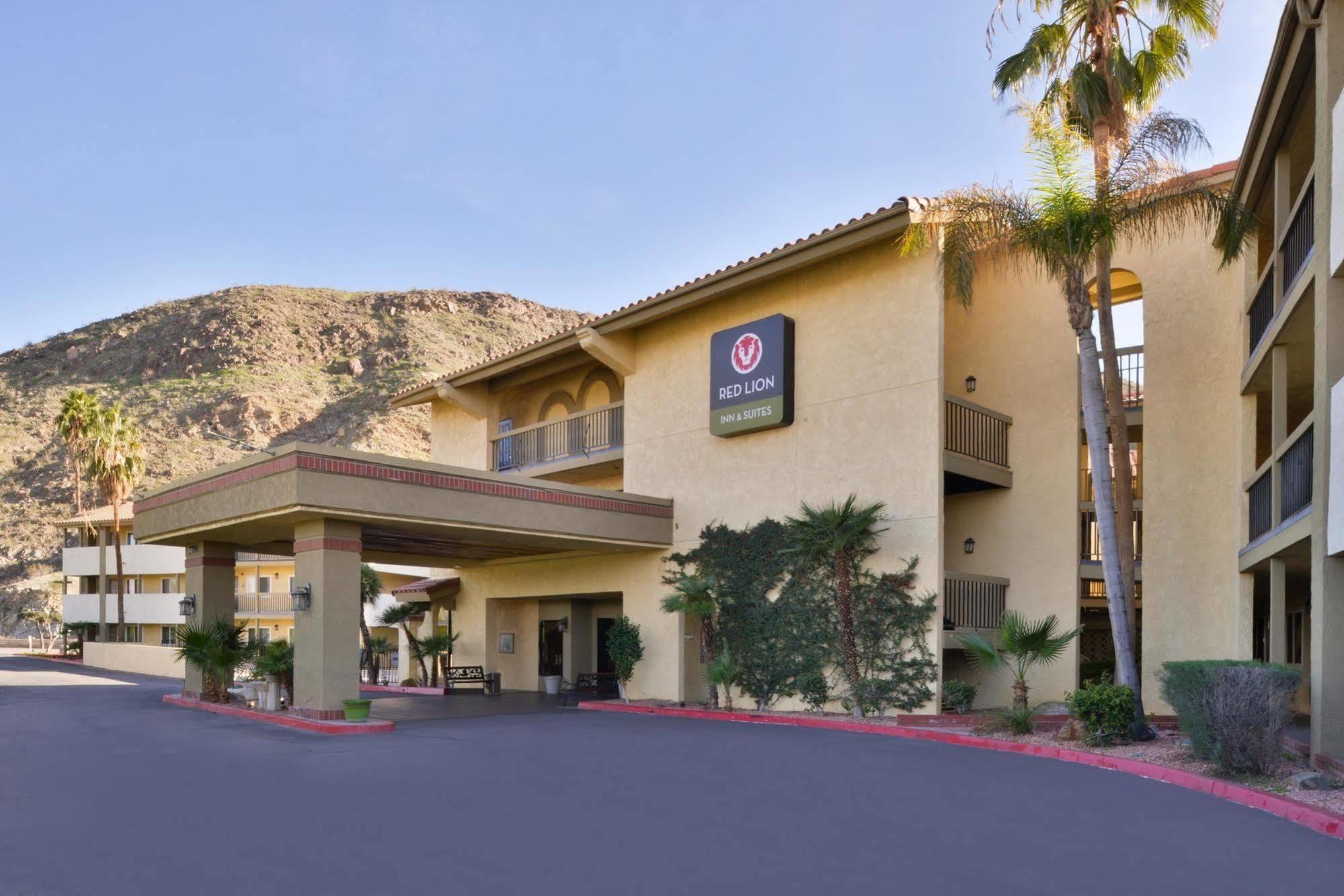 Red Lion Inn & Suites Cathedral City Palm Springs Exterior photo