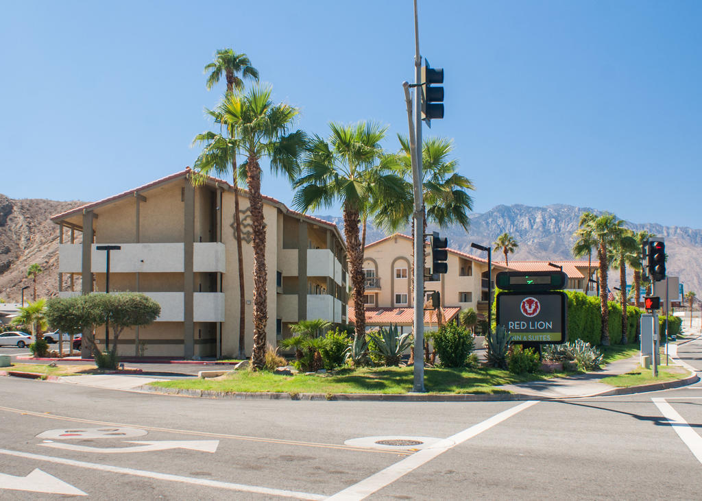 Red Lion Inn & Suites Cathedral City Palm Springs Exterior photo